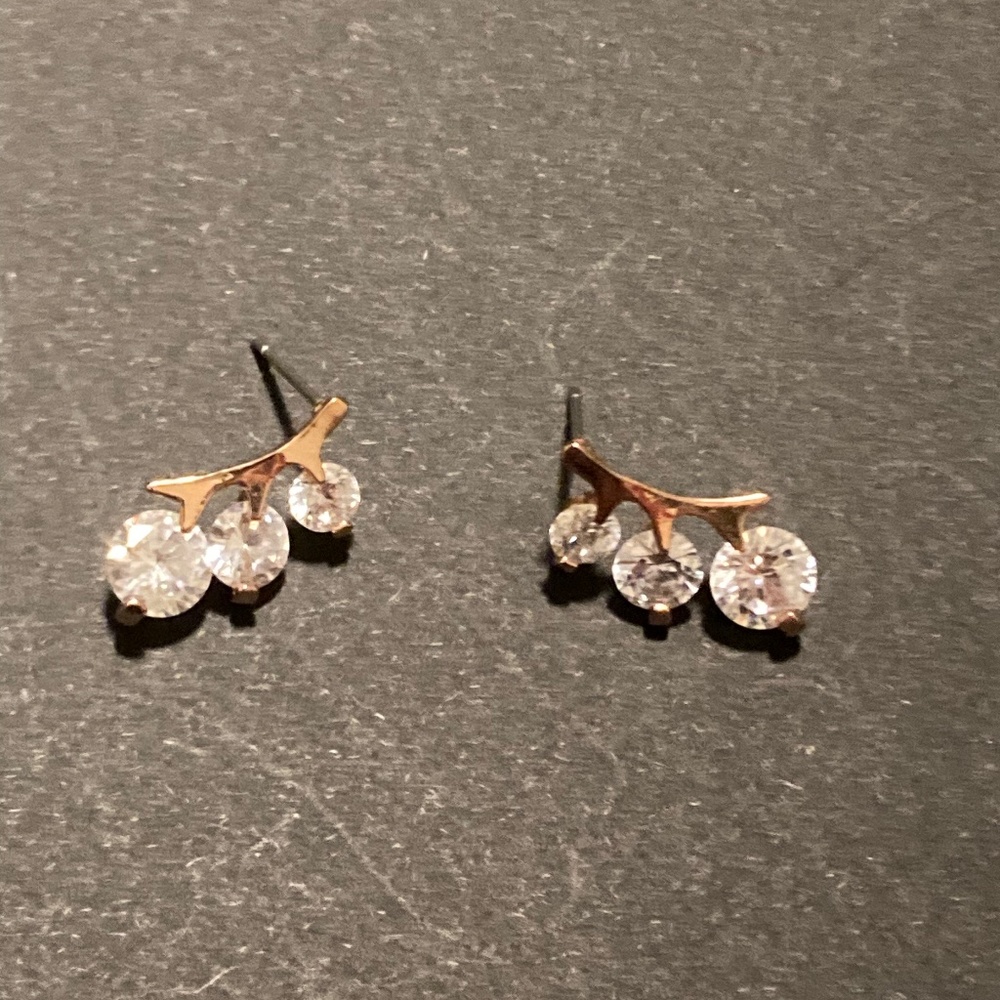 Women’s Stud Earrings